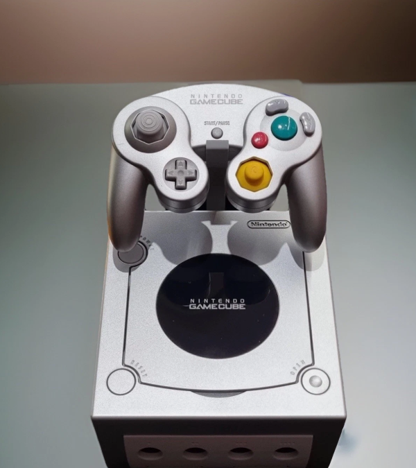 Nintendo GameCube Console and Controller Display Stand Mount Holder