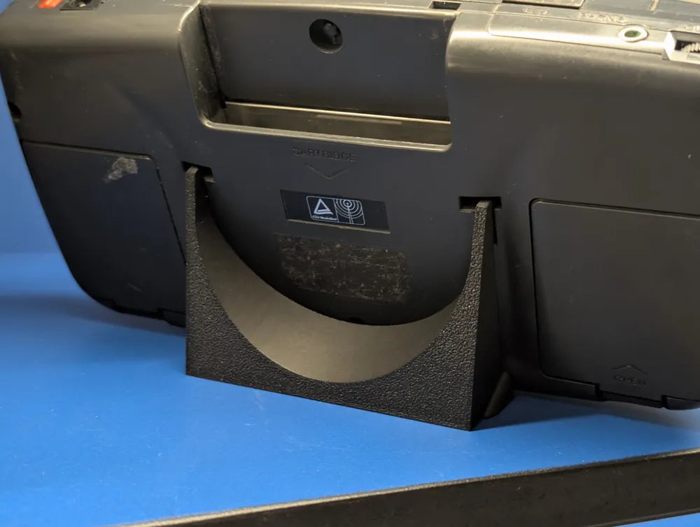 Sega Game Gear Invisible Display Stand angle view